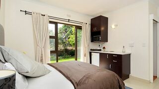 Linden Retreat Guesthouse & Apartments | Linden Accommodation