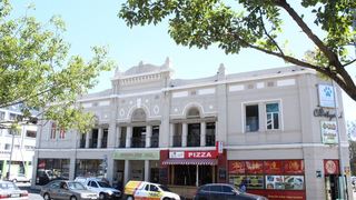 The Courtyard Backpackers | Accommodation Sea Point