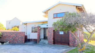 Pratt House | Arniston Accommodation