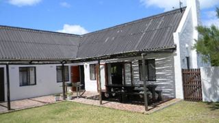 10 on First | Accommodation Arniston