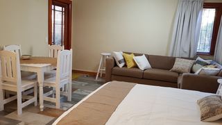 Vibrant Heights | Welcome Glen Accommodation