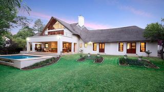 GraceView Manor | Accommodation Morningside Manor