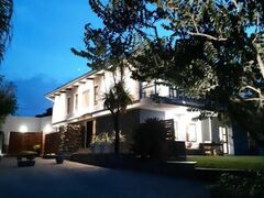 The Hillcrest Guesthouse | Accommodation Beacon Bay