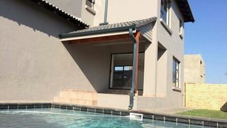 Villas 10 | Accommodation West Acres