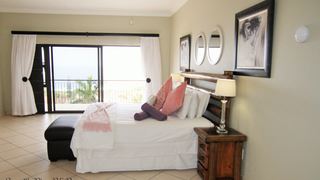 2 Night Honeymoon Package at Seagull's View | Accommodation Uvongo Beach