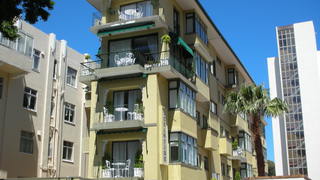 Oceantide self-catering studio apartments | Sea Point Self-catering