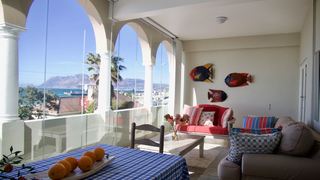 Kalk Bay Reef Apartment | Self-catering St James