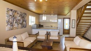 Dolphins on Six | Wilderness Accommodation