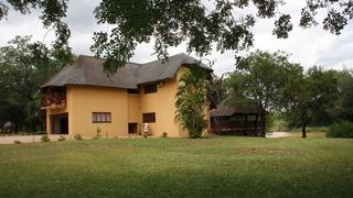 Ngulube Game Lodge | Accommodation Phalaborwa