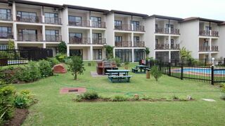 Topanga 8 | Uvongo Beach Accommodation
