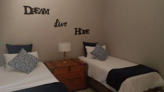 Captain's Hide Away | Blue Horizon Bay Self-catering