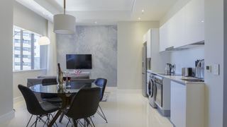 Triangle Luxury Suite 1411 | De Waterkant Accommodation