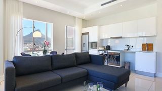Triangle Luxury Suite 1609 | De Waterkant Accommodation
