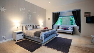302 On Old Seaview Road Chelsea | Africa Specials
