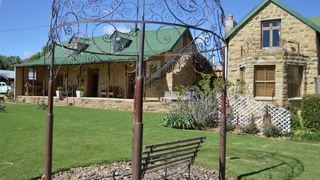 De Oude Huize Yard | Harrismith Accommodation