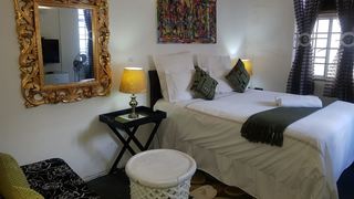 Unique Lodge | Cape Town City Centre Self-catering