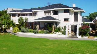 Hallack Manor Guest House | St Georges Park Accommodation