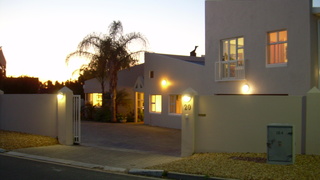 Coronata 20 B&B | Stellenbosch Accommodation