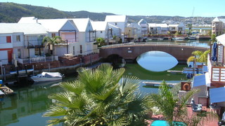 Azure On The Water | Accommodation Paradise