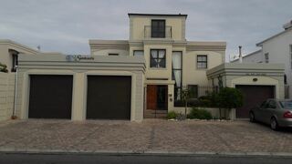 Sandcastle B&B | Melkbosstrand Specials