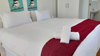 Uhuru guest house | Accommodation Baysville