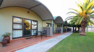 Kalahari Arms Hotel | Ghanzi Accommodation