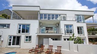 Kingfisher Apartment at Dolphin Crest Villa | Camps Bay Accommodation