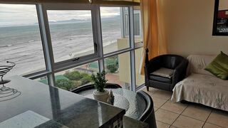 Fig Tree Strand Beach Front Apartments | Strand Accommodation