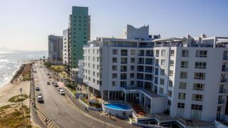 Ocean Breeze Economy Suites | Strand Accommodation