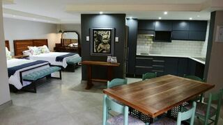 250onIndus | Lenexa Accommodation