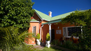 33 South Backpackers | Observatory Accommodation