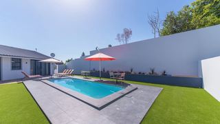 The One Guesthouse | Accommodation Monte Sereno