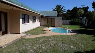 DJ'S B&B in Table View Cape Town | Flamingo Vlei Accommodation