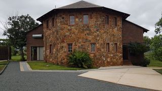 Buffalo Hills Safari Lodge | Manyoni Private Game Reserve Accommodation