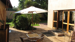 Africa Footprints Guest House | Kempton Park Hotels