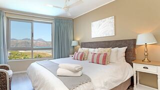Ocean Breeze 212 | Accommodation Van Ryneveld (Strand)