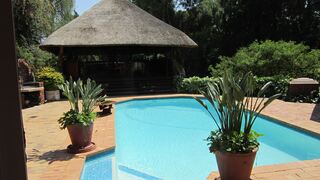 The Slumber Thatch | Murrayfield Accommodation