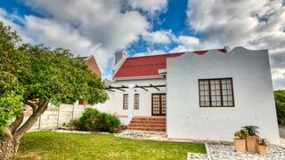 Marlyn 23 | Struisbaai Self-catering