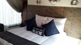 Albatros21 B&B | Aviary Hill Accommodation