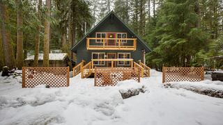 Snowline Cabin #49 | Glacier Accommodation