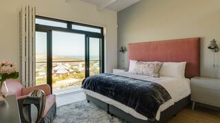 One Hilltop | Scarborough Accommodation
