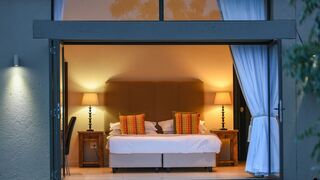 Legend Luxury Three-Bedroom Villa 208 | Mookgopong Accommodation