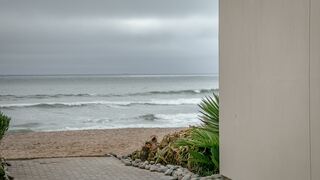 Blue Pearl - situated right on the beach | Vogelstrand Accommodation