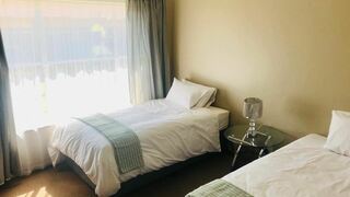 64 on Springbok | Akasia Self-catering