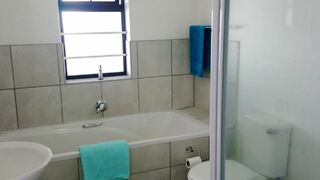 Dolphin's Hideaway | St Helena Bay Accommodation