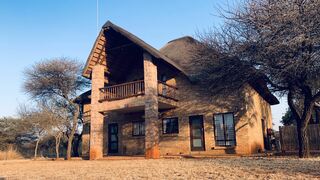 Makhato 111 | Warm Baths Self-catering