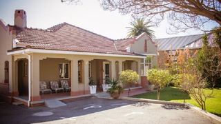 Avondblij Guest House | Oudtshoorn Accommodation