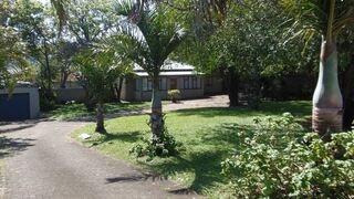 Queens Flat | Accommodation Manaba Beach