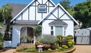 The Country Cottage | Bedfordview Accommodation