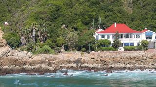 Land's End Guest House | Victoria Bay Accommodation